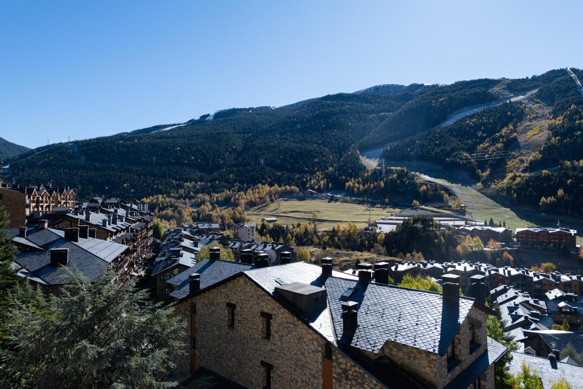 Apartamento Moderno Bh Aspen Atico Con Vistas エル・ターター エクステリア 写真